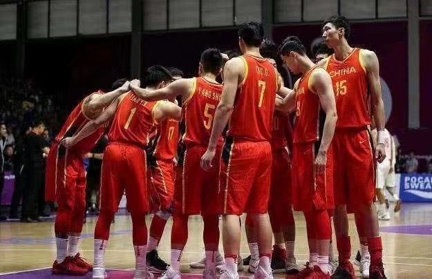 阿联再闯高峰篮球巨星力压对手得到胜利的简单介绍 阿联再闯高峰篮球巨星力压对手得到胜利的简单介绍