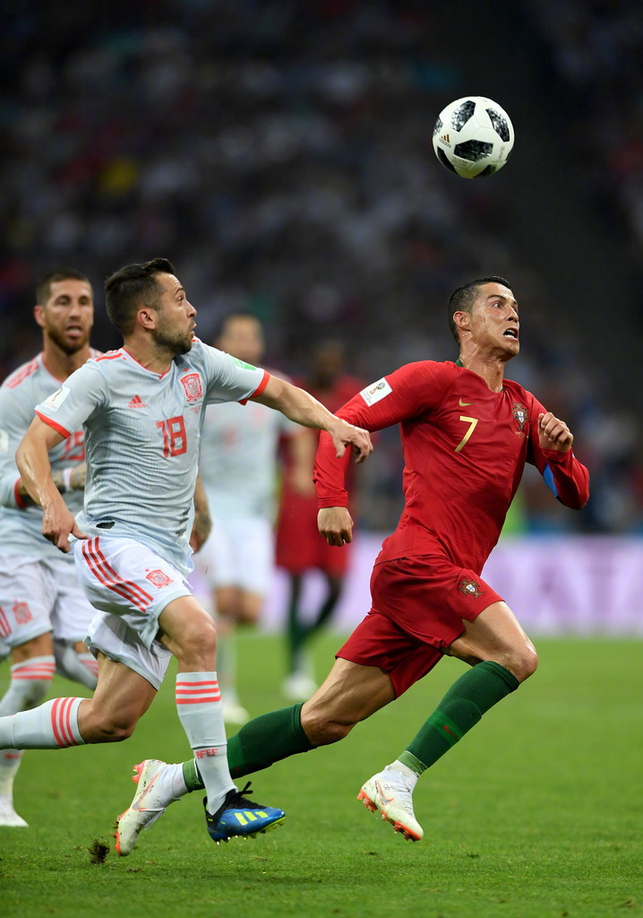 日本队碾压葡萄牙队，奥恰洛夫扛起全队