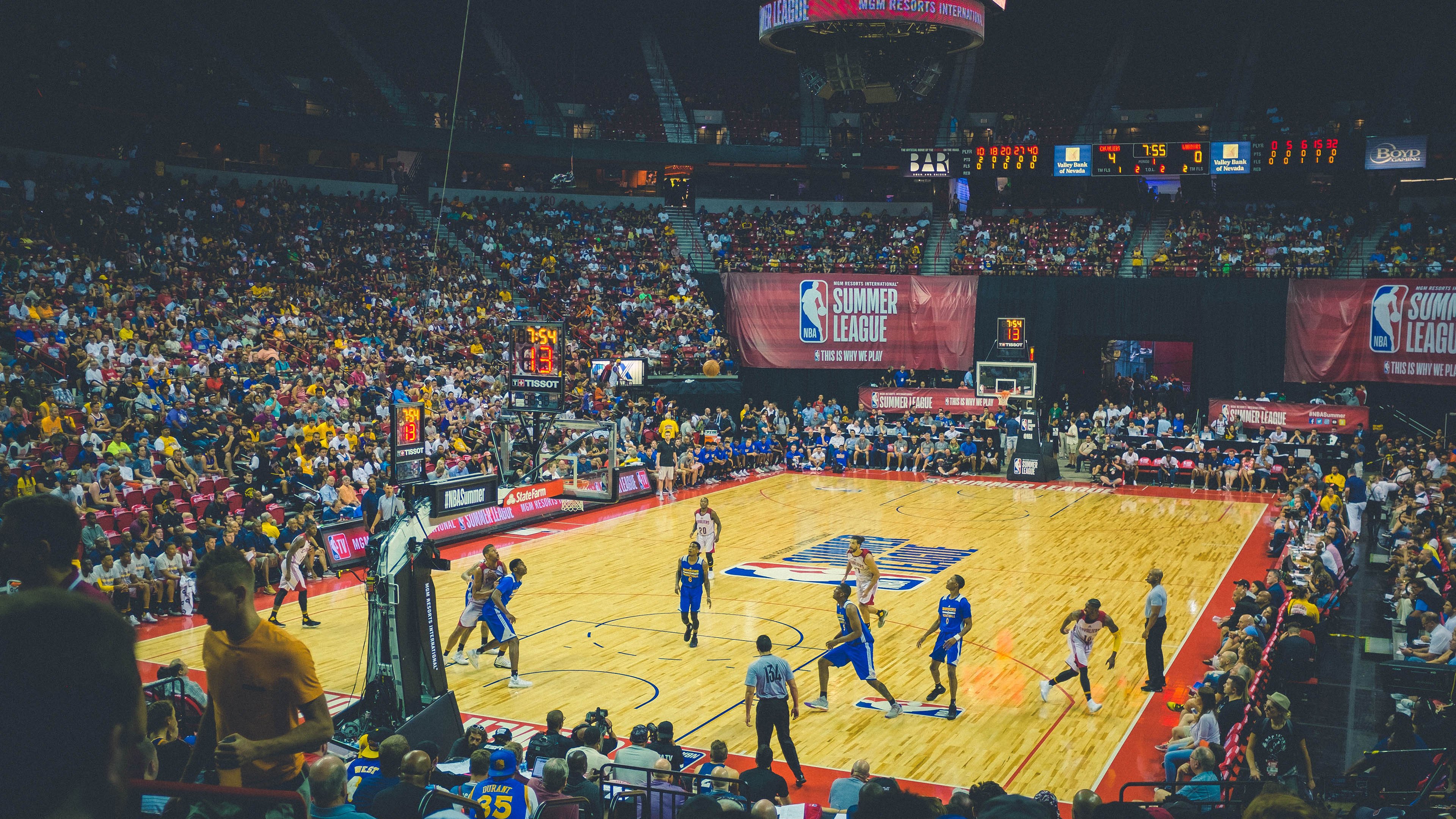 范弗利特关键先生本色尽显，雄鹿火力全开压制步行者