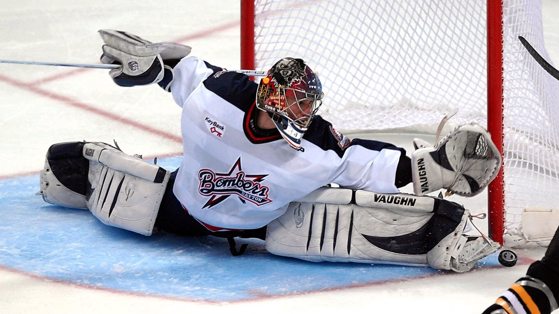 阿隆索独步巴林，红牛二队力压索伯—新赛季格局初现端倪