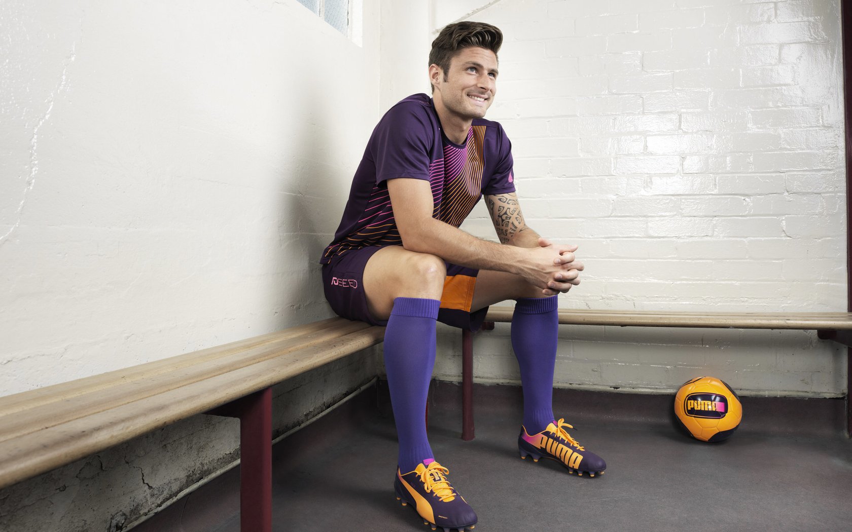 瑞士轻取丹麦展团队韧性，拉什福德带队取胜显领袖锋芒